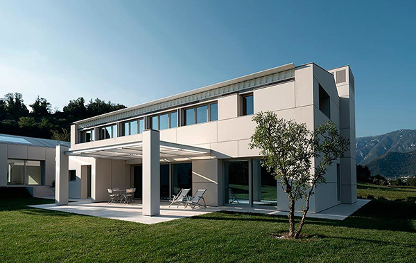 Lapitec takes center stage in Italian villa design