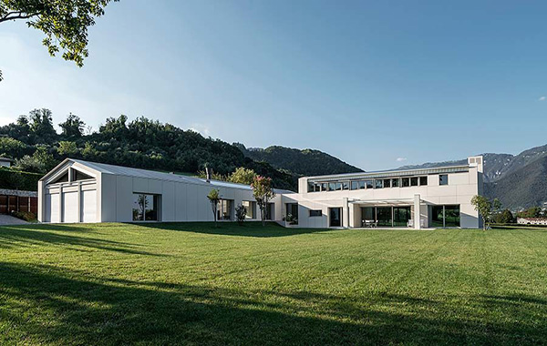 Lapitec takes center stage in Italian villa design