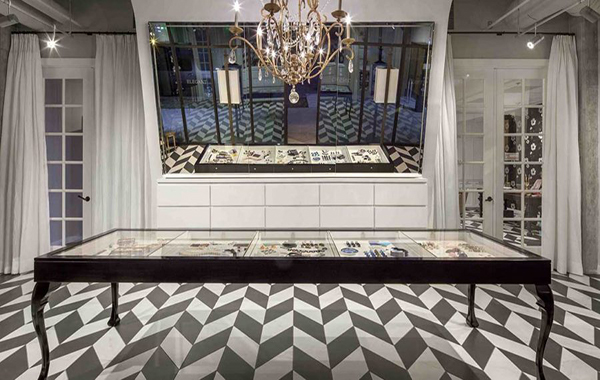 Porcelain Tile Creates a High-end Customer Experience